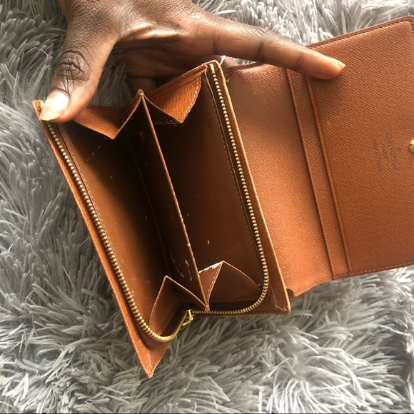 Louis Vuitton Monnaie Tresor Wallet - Picture 10 of 14